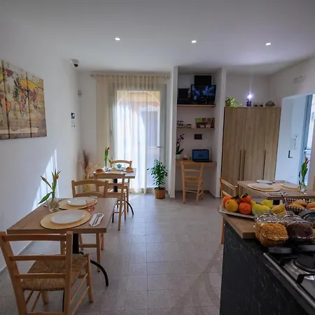 Miramare Rooms B&B-3