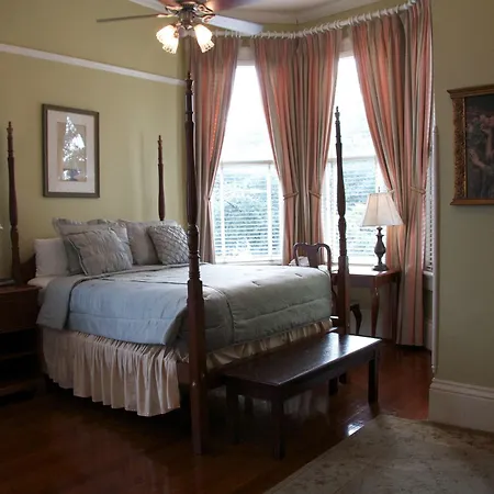 The Queen Anne-2