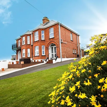 No 10 Treverbyn Road B & B-3