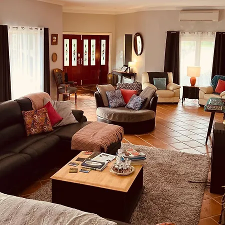 Gundaroo Manor Bed & Breakfast-2