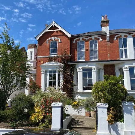 Anne'S House-2