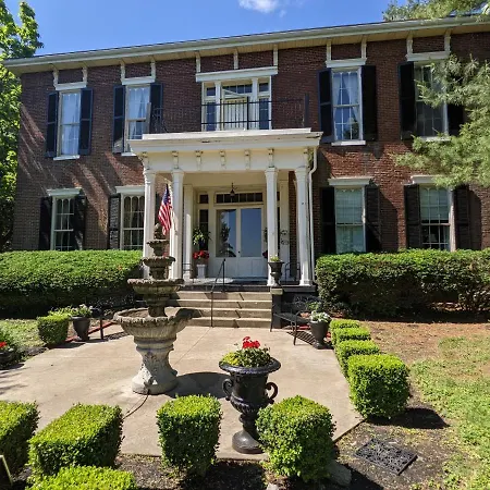 Maple Hill Manor Bed & Breakfast-3