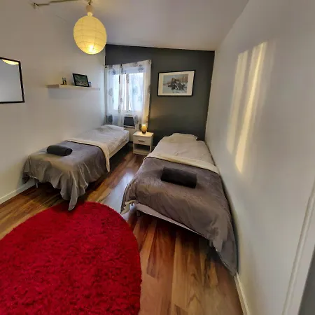 Husky Lodge Hostel-2