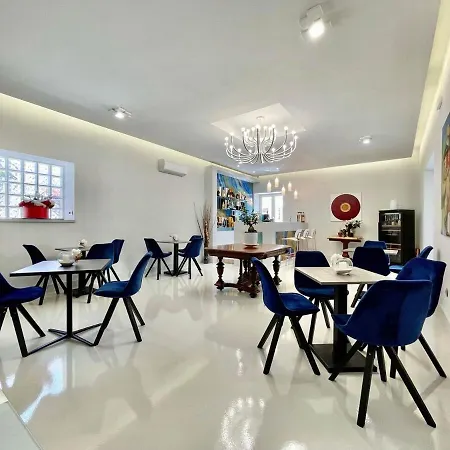 Tribus Boutique Hotel-3