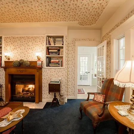 Yelton Manor Bed And Breakfast-2