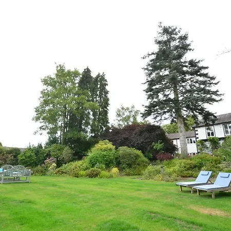 Fairfield House And Gardens-3