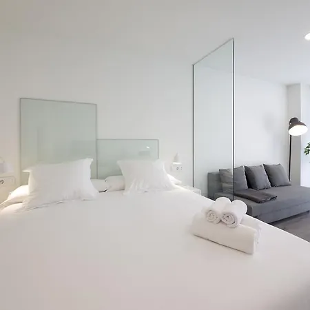 Pensión T5 Donostia Suites-3