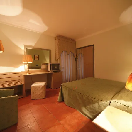 Hotel La Pace-3