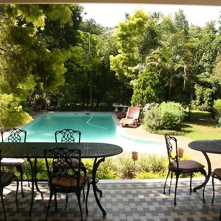 Hacklewood Hill Country House-3