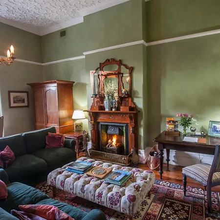 Hacklewood Hill Country House-2