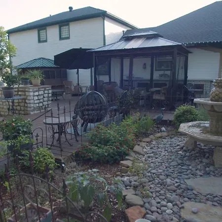 Granbury Gardens Bed And Breakfast-2