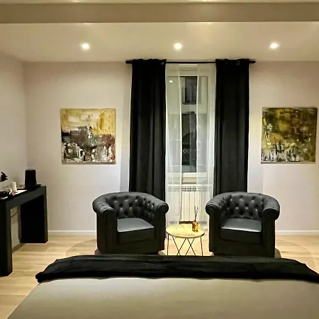 La Piazzetta Suite-3