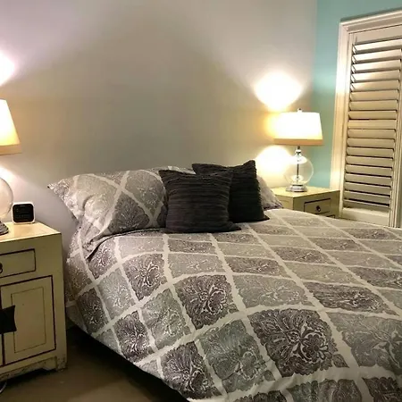 Grey Gardens Hamilton Instant Hotel & Guest House-2