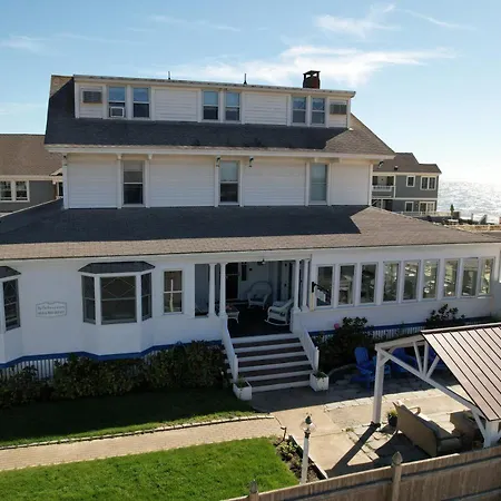 By The Sea Guests Bed & Breakfast And Suites-2