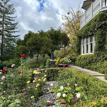 The Inn On Knowles Hill Bed & Breakfast Hotel-3