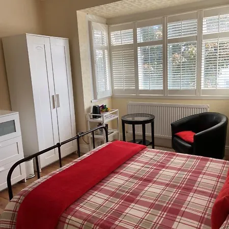 Streatham Common Bed & Breakfast-3