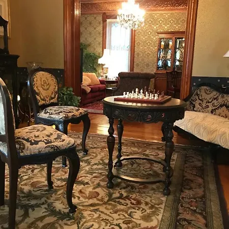 The Nauvoo Grand Bed & Breakfast-2