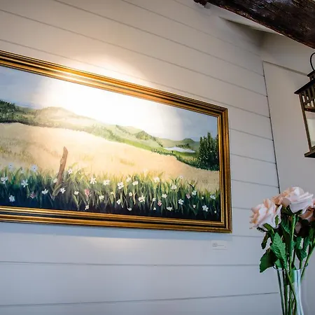 The White Queen B&B-3