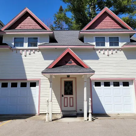 Grand Victorian B&B Inn-2