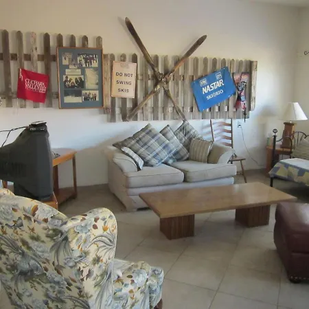 Dodgeton Creek Inn-2