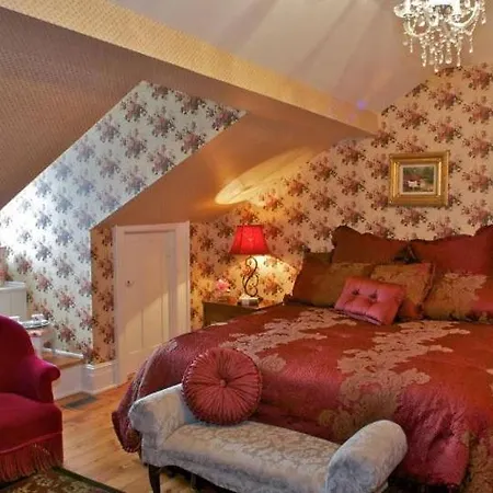 Maplehurst Manor-3