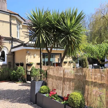 Foxhills Of Shanklin-2