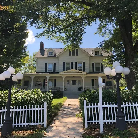 Love Lane Bed & Breakfast-2