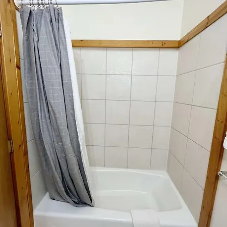 Columbine B Cabin Suite-3
