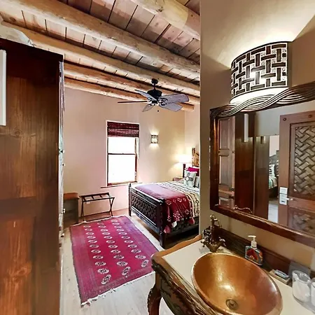 Antigua Inn (Adults Only)-3