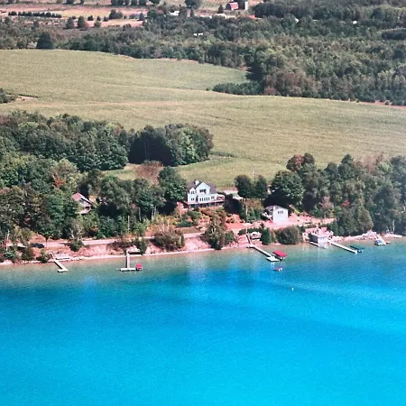 The Torch Lake Bed And Breakfast-3