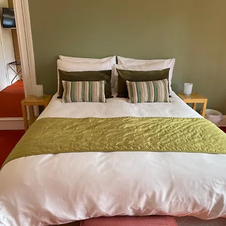 Blackburn Villa B&B-2