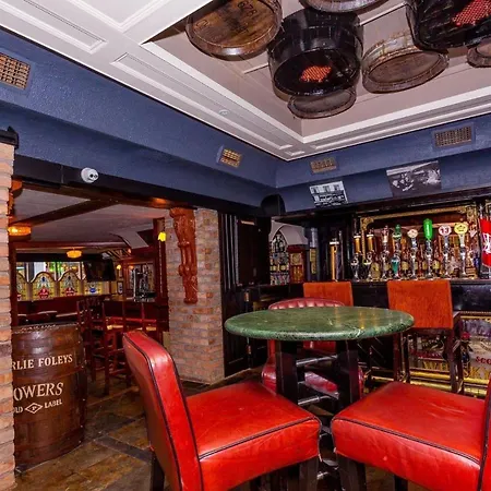 Charlie Foleys-3