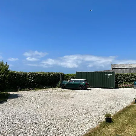 Lands End Hostel And B&B-2