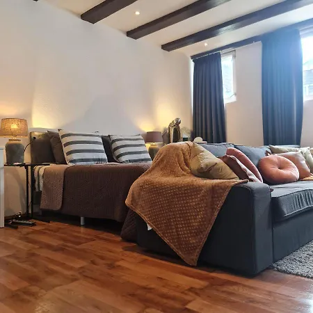 Crown Guesthouse Amsterdam-3