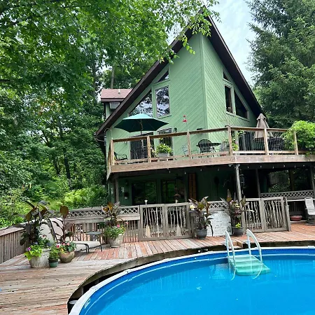 At Home In The Woods Bed And Breakfast-3