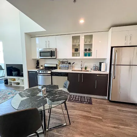 Luxury Downtown Los Angeles Penthouse Condo With Skyline Views-3