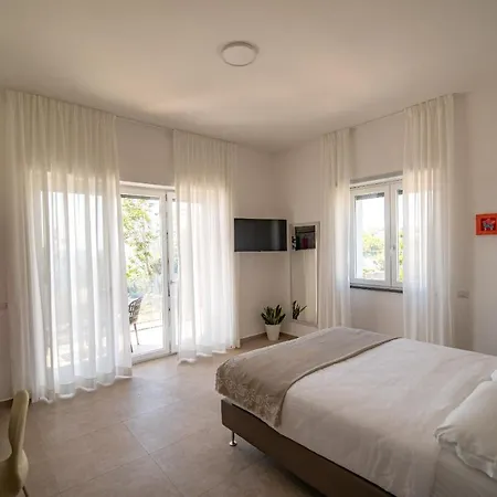 Callia Rooms Procida-3