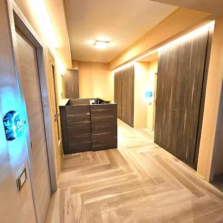 Astoria Supreme - Modern Boutique Suites-3