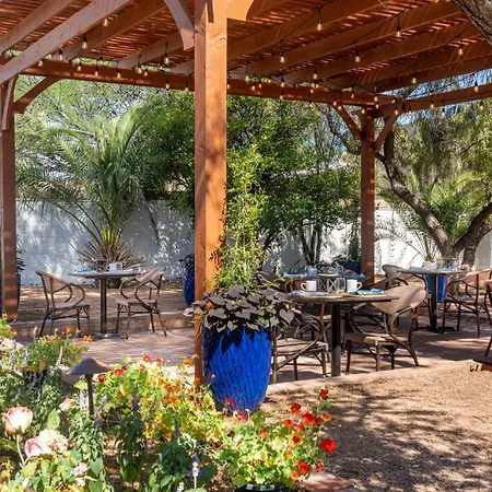 Sam Hughes Inn-3