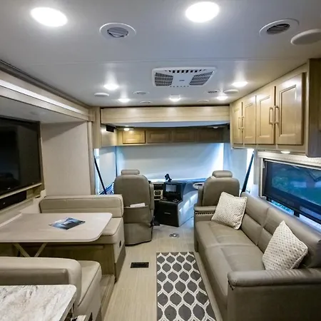 River Safaris, Stationary Class A Motorcoach, Old Homosassa-3