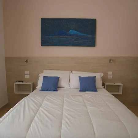 Leone Suites Toledo-3