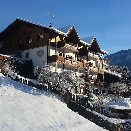 Garni Alba Bed & Breakfast-2