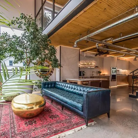 The Halifax Rooftop - Cozy Spa B&B-2