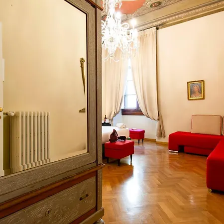 N4U Guest House Florence-3