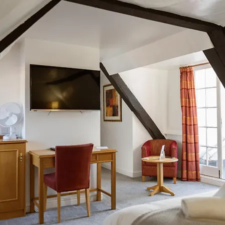 The Red Lion Hotel-2