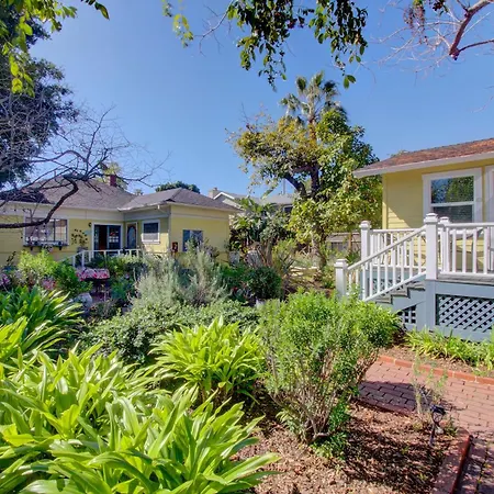 Secret Garden Inn & Cottages-2