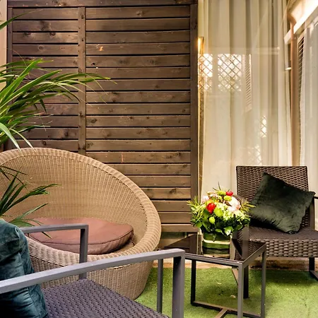 V Collection Piazza Farnese Luxury Suites-3