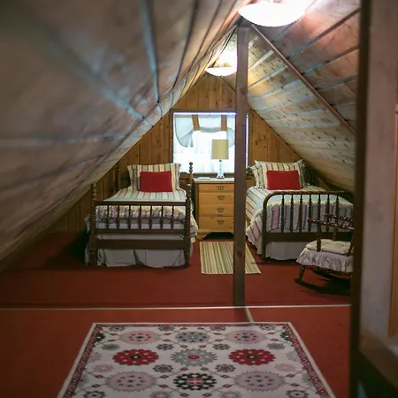 Hodge Podge Lodge-3