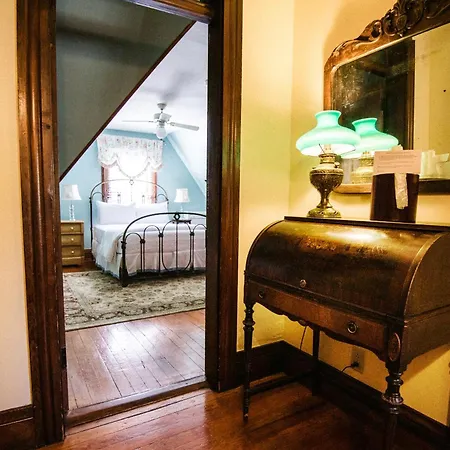 Cedar Crest Inn-2