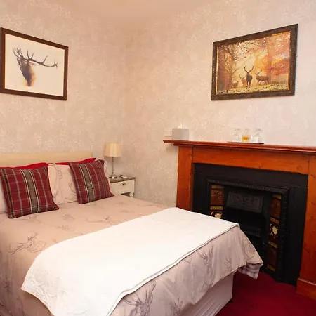 Dunvegan Bed & Breakfast-3
